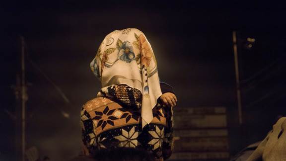 說明: Macintosh HD:Users:chendong:Desktop:張乾琦 工作坊:工作坊:官方作品:中文圖說:AZMA:8. 張乾琦，“AZMA”視頻截圖，2017 .jpg