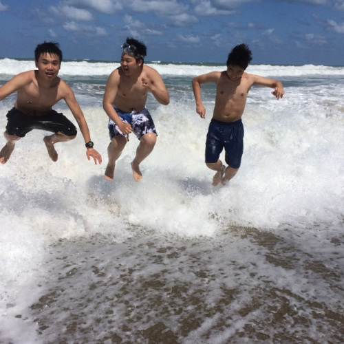 贏在起跑線？中國(guó)孩子赴美留學(xué)是否越早越好？